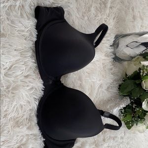 Black Victoria’s Secret Bra!
